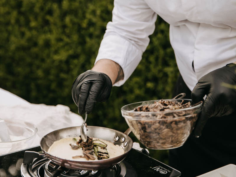 Postazioni in Show Cooking​​ Progetto Matrimonio Catering in Toscana per matrimoni